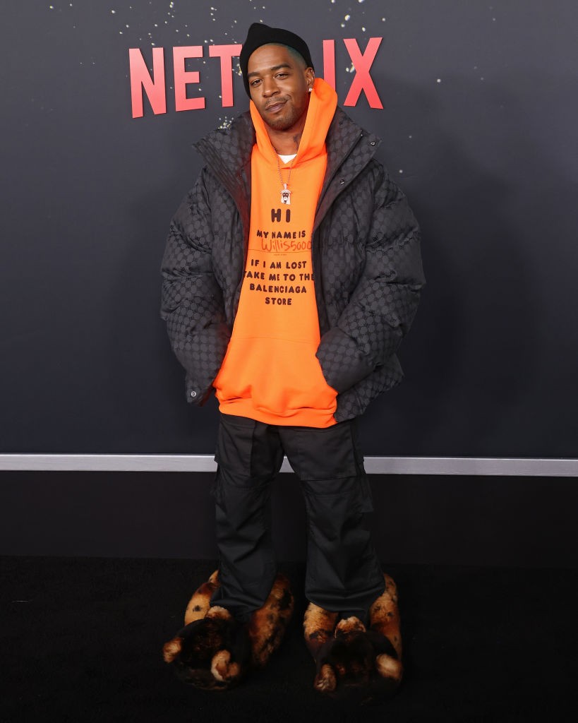 Kid Cudi chamou atenção com suas pantufas no evento (Foto: Getty Images)