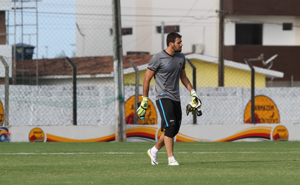 Desfalque mais sentido no empate com a Juazeirense, Saulo retorna a meta botafoguense na reta final da SÃ©rie C (Foto: Cisco Nobre/GloboEsporte.com)