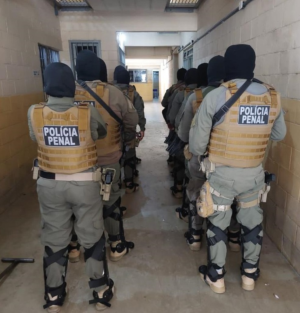 Policias Penais de Alagoas durante revista na Penitenciária de Segurança Máxima, em Maceió — Foto: Polícia Penal de Alagoas
