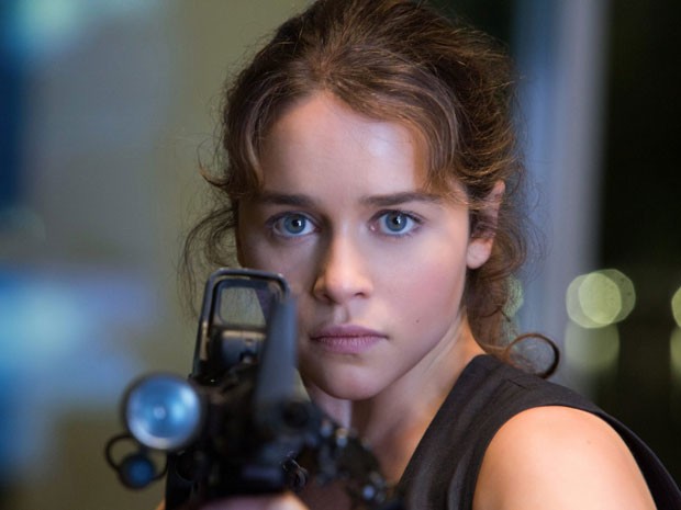 A atriz Emilia Clarke em cena de 'O exterminador do futuro: Gênesis' (Foto: Divulgação)