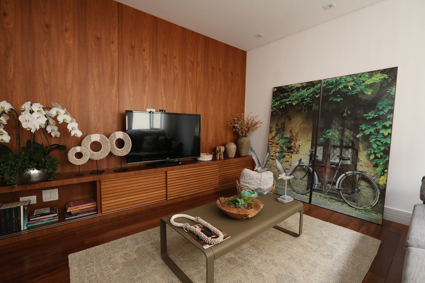 Duda Reis abre novo apartamento em São Paulo: "Nunca me senti tão em casa" (Foto: Iude)