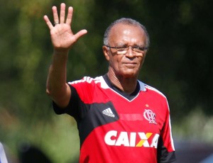 Cadê o gol? Setor ofensivo do Fla sofre para criar chances em treino
