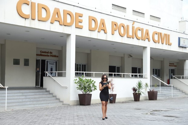Mulher Melão na delegacia (Foto: Divulgação)