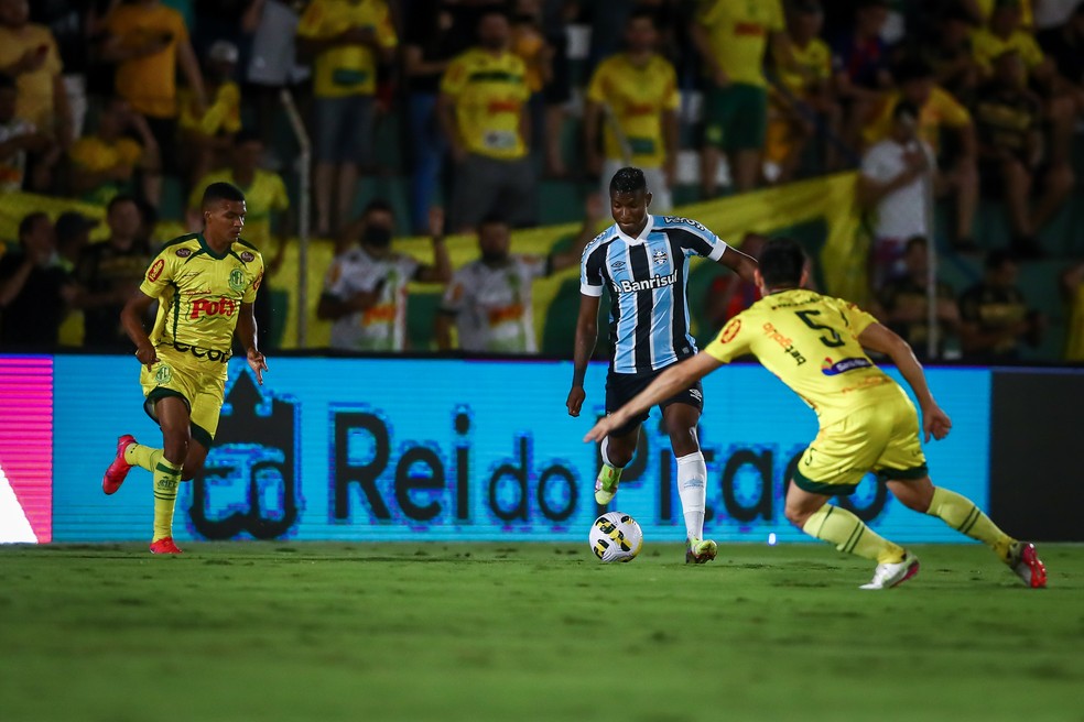 Orejuela em derrota do Grêmio para o Mirassol — Foto: Lucas Uebel/Grêmio