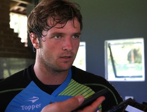 Reserva de Grohe, Tiago espera maior exigência em teste contra Londrina