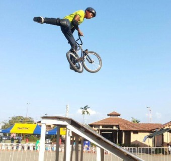Saltos sales de bmx