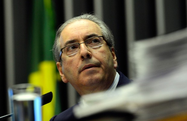 O presidente da Câmara dos Deputados, Eduardo Cunha (PMDB-RJ), preside sessão de votação em Brasília (Foto: Valter Campanato/Agência Brasil)