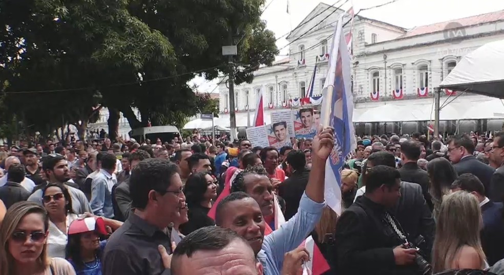 Milhares de pessoas acompanham a cerimônia de posse de Helder Barbalho — Foto: Reprodução/ TV Alepa