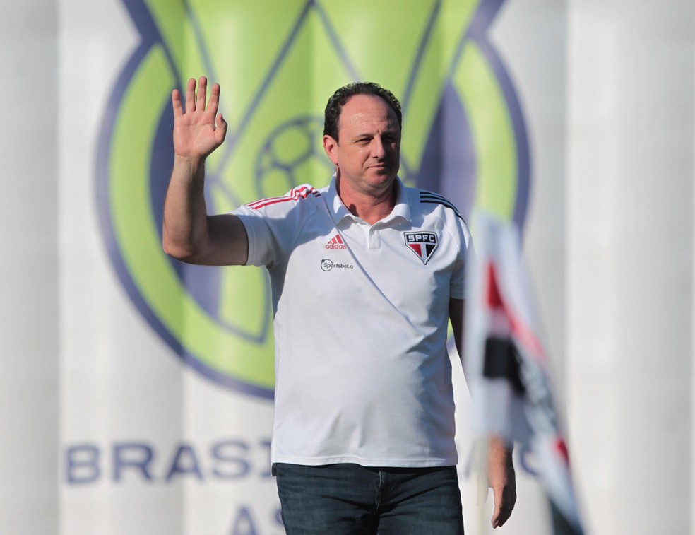 Ceni vai se tornar o técnico com mais jogos no São Paulo desde Muricy, em 2015