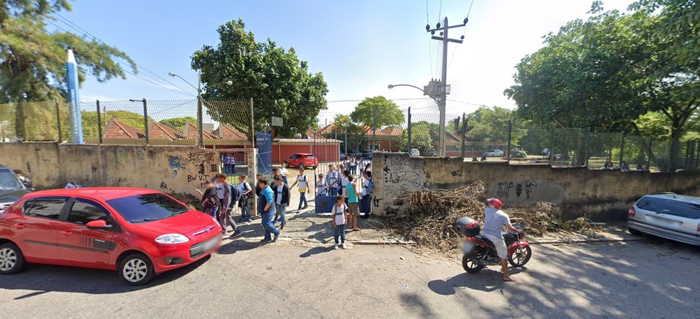 Escola Municipal Brigadeiro Eduardo Gomes, na Ilha do Governador — Foto: Reprodução/GoogleStreetView