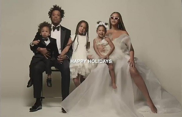 Beyonce, Jay-Z e seus filhos: Blue Ivy, 7 anos, e os gêmeos Rumi e Sir, 2 anos. (Foto: Instagram)