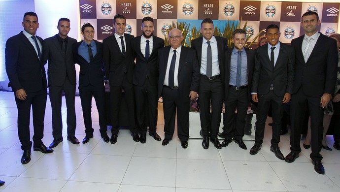Série de vitórias e permanência no G-4 turbinam bicho do grupo gremista