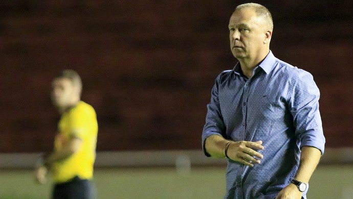 Após Cruzeiro levar empate, Mano se diz descontente com lance de gol