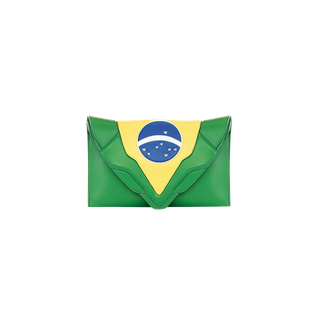 Após reproduzir as bandeiras dos Estados Unidos, da Inglaterra e da China, a designer de bolsas italiana Elena Ghisellini entra no clima dos Jogos Olímpicos e lança um modelo em homenagem ao Brasil (€716) (Foto: Divulgação)