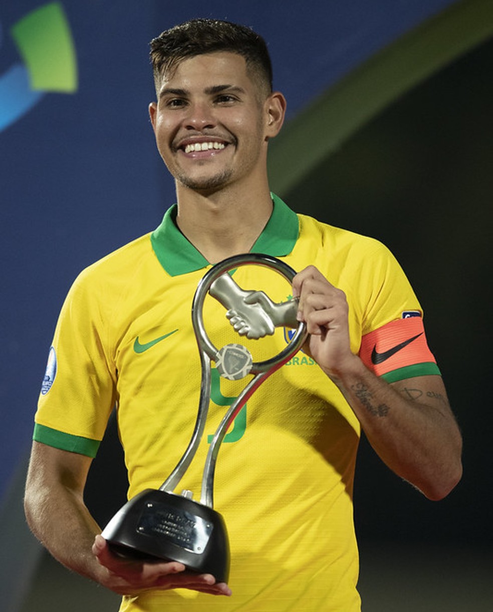 Bruno Guimarães foi eleito o melhor jogador do Pré-Olímpico — Foto: Lucas Figueiredo / CBF