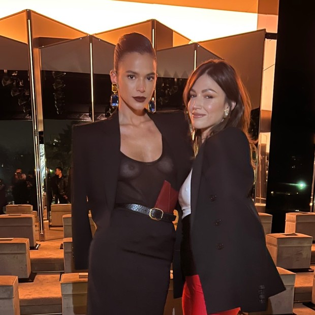 Bruna Marquezine e Úrsula Corberó (Foto: Reprodução/Instagram  )