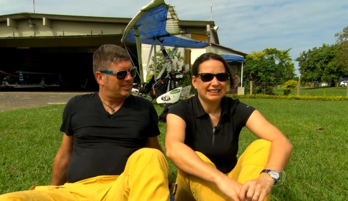 Andreas Zmuda e Doreen Kroeber voam o mundo todo de ultraleve (Foto: Reprodução TV Globo)