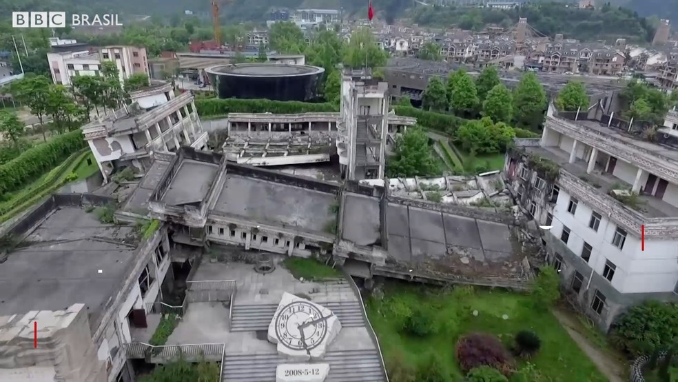 Cidades devastadas por terremoto viram atraÃ§Ã£o turÃ­stica na China (Foto: ReproduÃ§Ã£o/BBC)