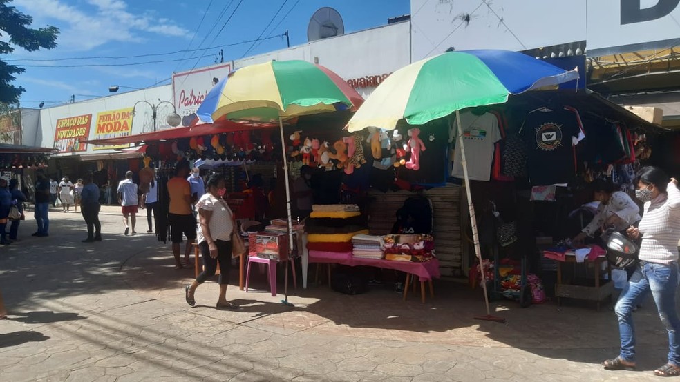 Busca por presentes para o Dia das Mães é pouca neste sábado (8) em Rio Branco — Foto: Kelton Pinho/Rede Amazônica Acre