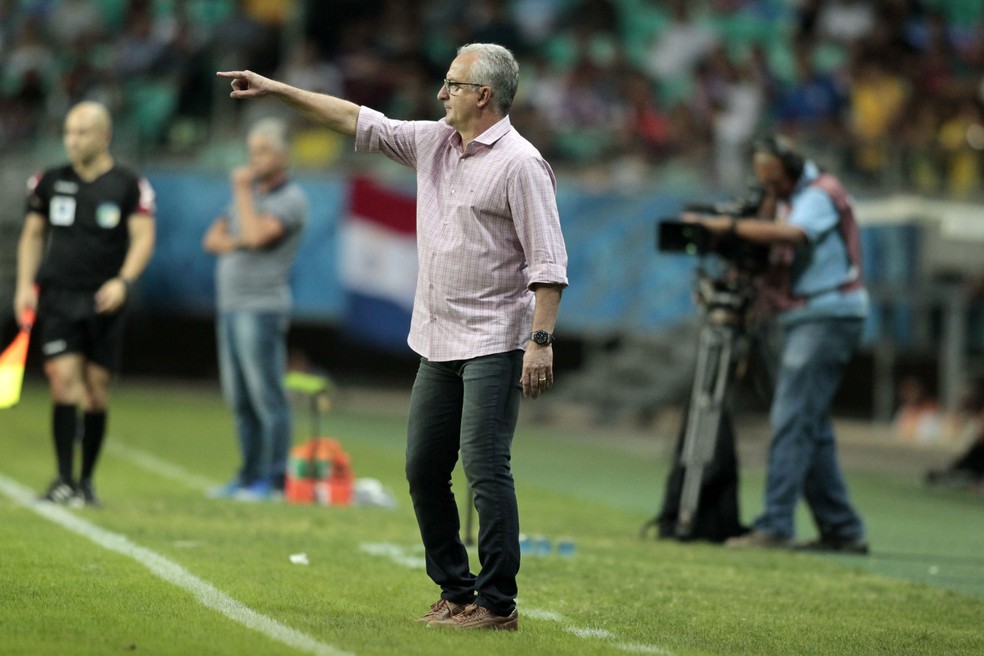 Dorival Junior &agrave; beira do campo no confronto deste s&aacute;bado &mdash; Foto: Staff Images/Flamengo