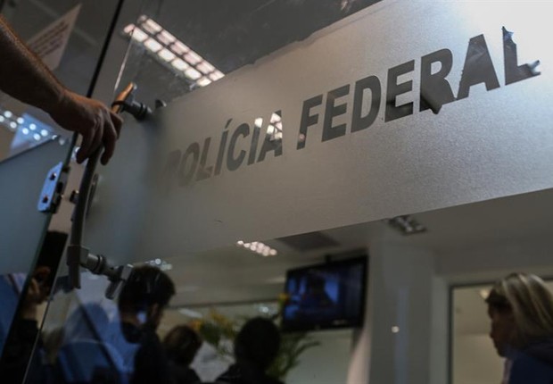 Resultado de imagem para PF cumpre no Rio 4 mandados de prisão por má gestão em fundo de pensão