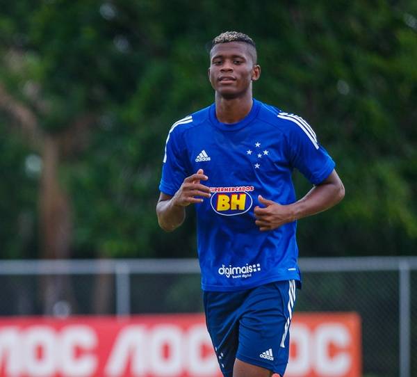 Fifa marca julgamento sobre venda de Orejuela entre Cruzeiro e Ajax