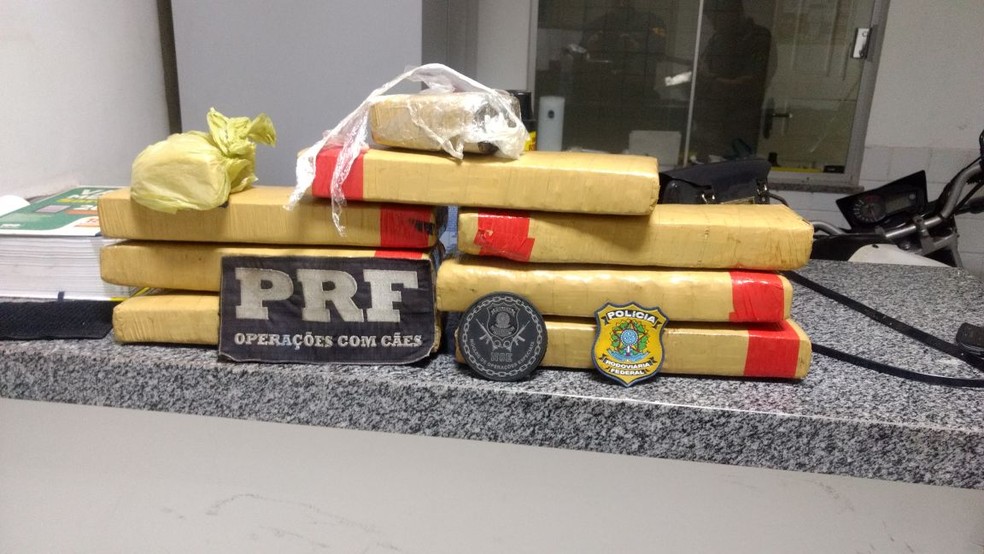 Entorpecente foi apreendido por agentes da PolÃ­cia RodoviÃ¡ria Federal (Foto: DivulgaÃ§Ã£o/PolÃ­cia RodoviÃ¡ria Federal)