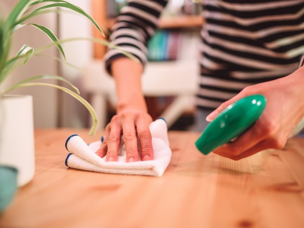 Como limpar a casa com rinite (Foto: Getty Images)