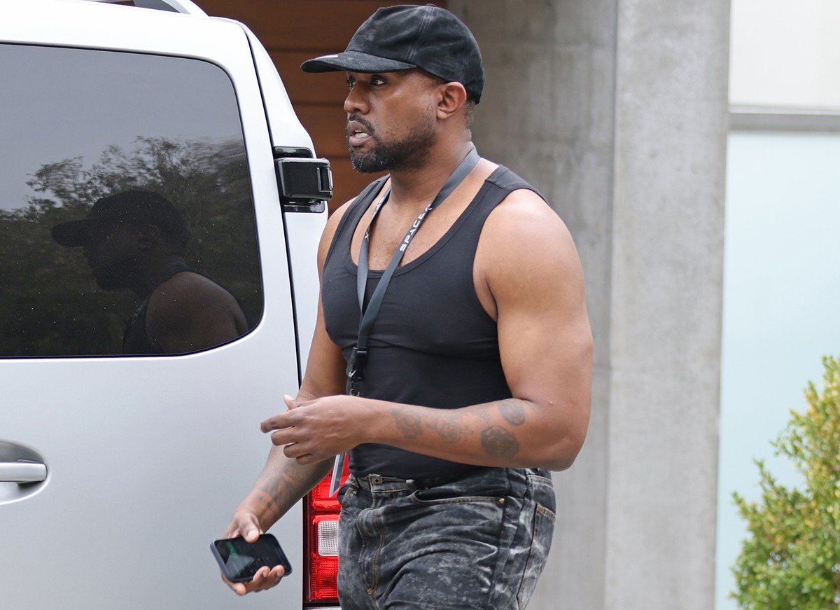 Ye, ex-Kanye West, é visto pela primeira vez desde que Kim Kardashian foi vista com Pete Davidson (Foto: The Grosby Group)