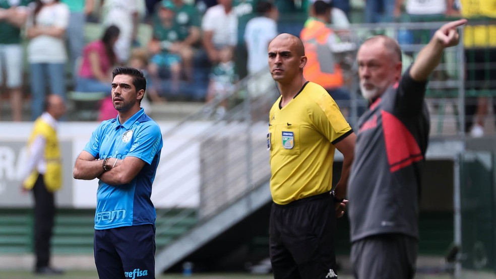 Legi&Atilde;&pound;o portuguesa e Mano Menezes: veja a lista dos t&Atilde;&copy;cnicos mais  indisciplinados do Brasileir&Atilde;&pound;o | brasileir&Atilde;&pound;o s&Atilde;&copy;rie a | ge
