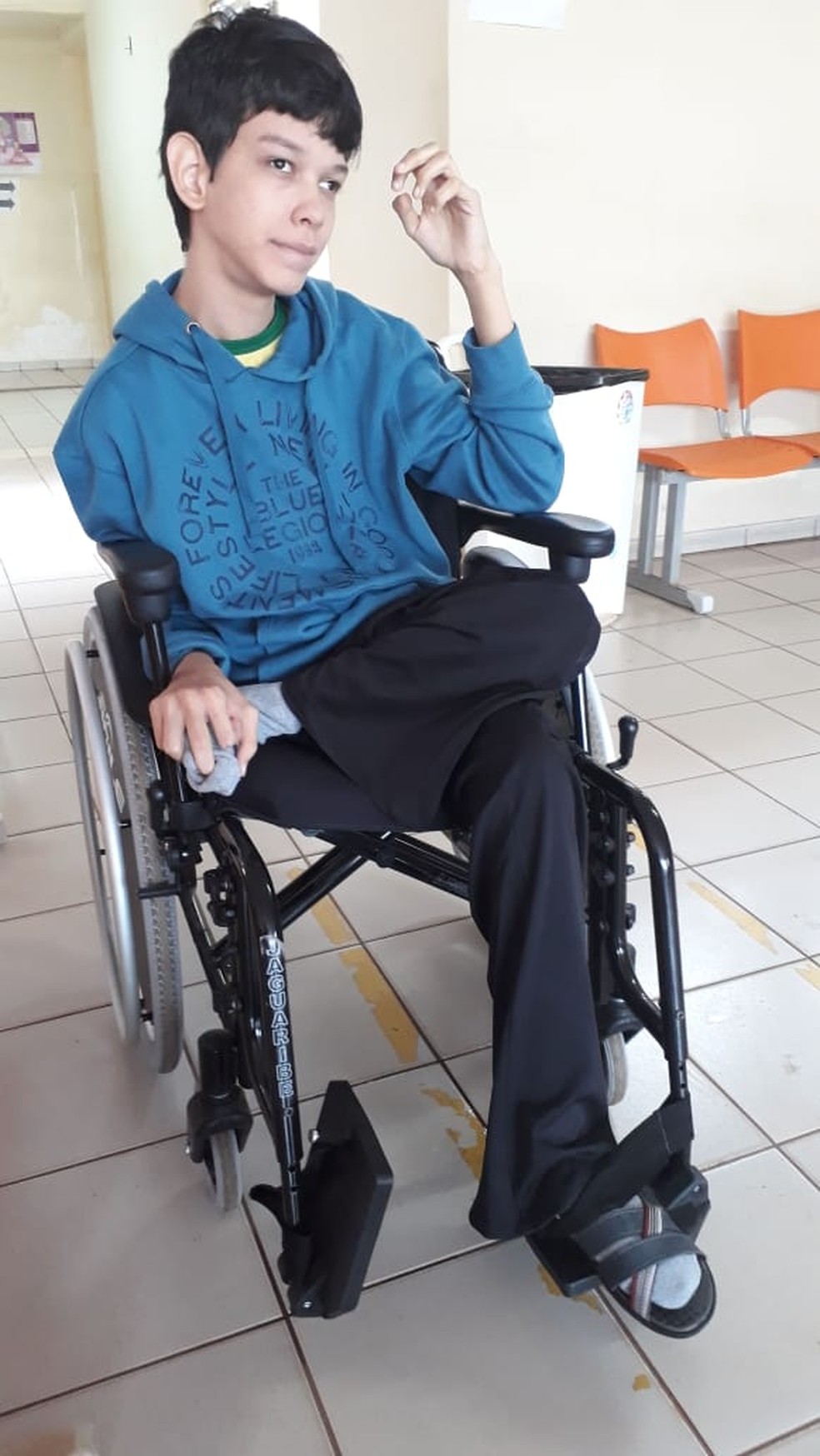 Lucas Noronha nÃ£o mexe a pena direita devido a inflamaÃ§Ã£o no quadril  â Foto: Arquivo pessoal