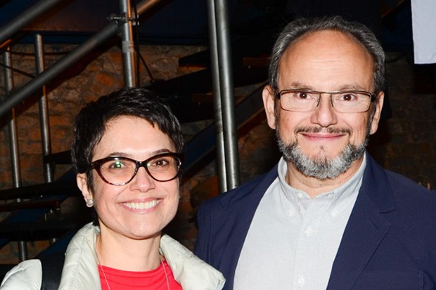 O casal Sandra Annenberg e Ernesto Paglia (Foto: Eduardo Martins/AgNews)