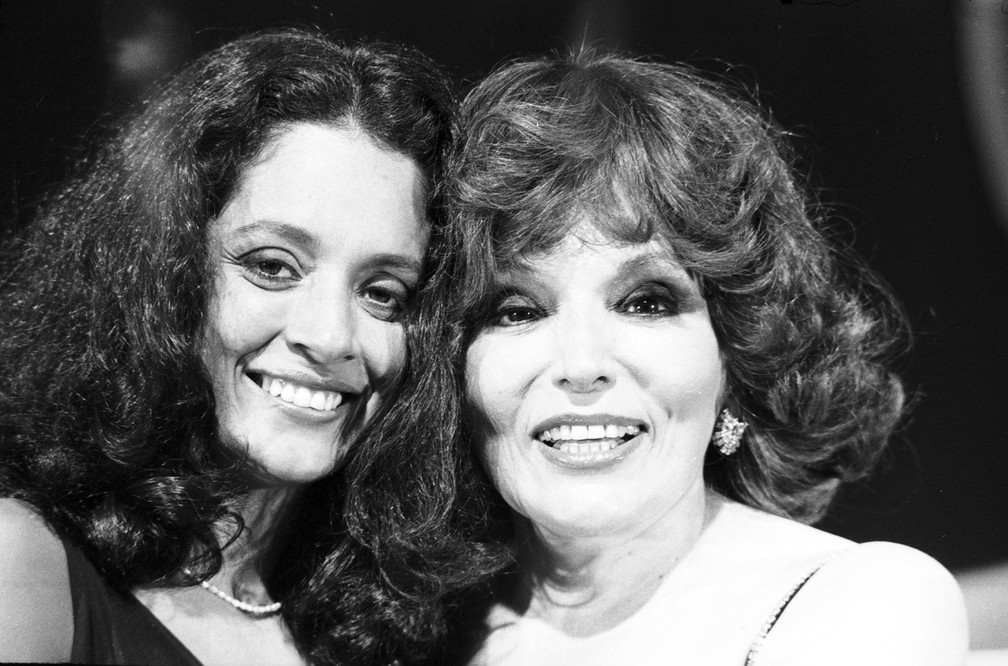 Sonia Braga e Bibi Ferreira em Brasil 79, de 1979 — Foto: Acervo TV Globo
