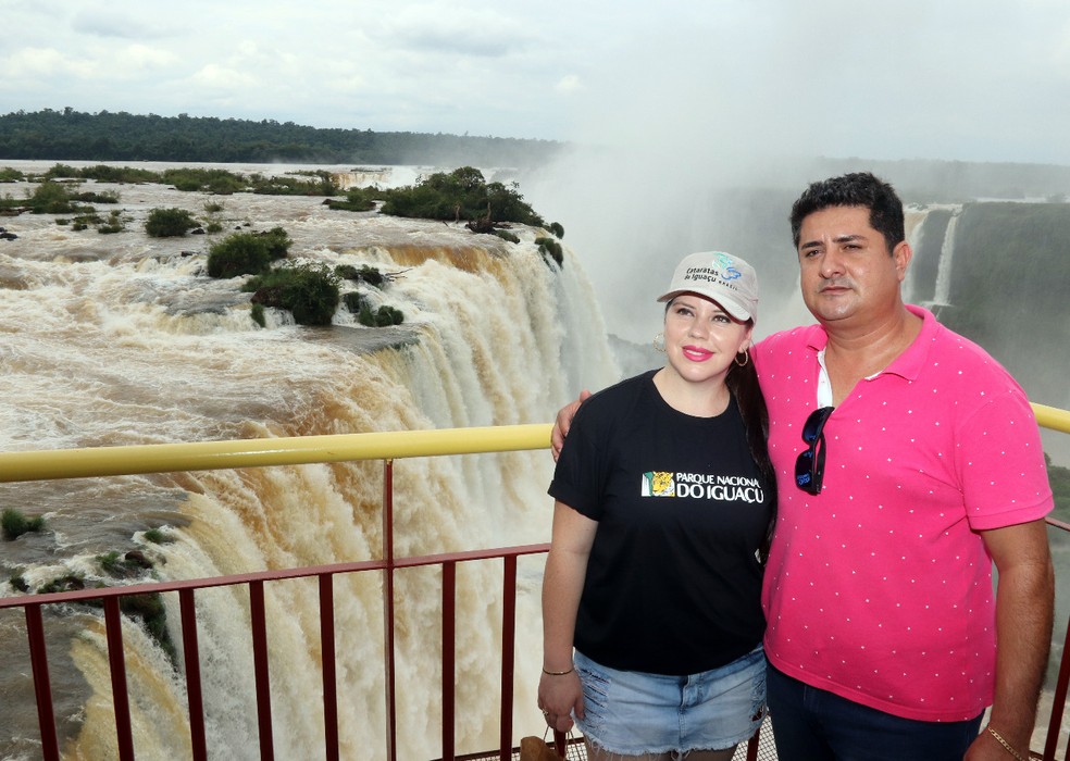 Ivete Belemer Lima e Alessandro, de Cascavel, foram os visitantes que ultrapassaram a marca (Foto: Christian Rizzi/Divulgação)