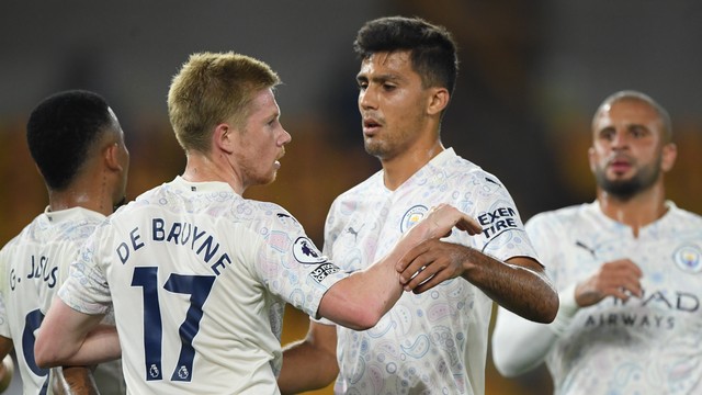 Melhor jogador da temporada passada, De Bruyne abriu o placar no Molineux
