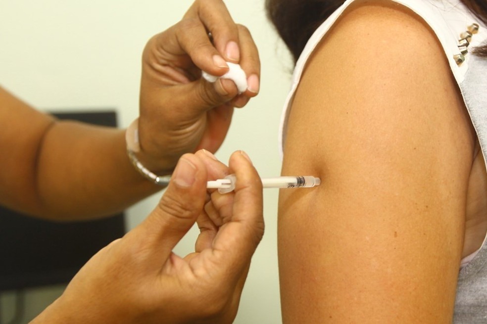 Campanha de vacinação contra a gripe começou na quarta-feira (10) — Foto: Claudio Vieira/PMSJC
