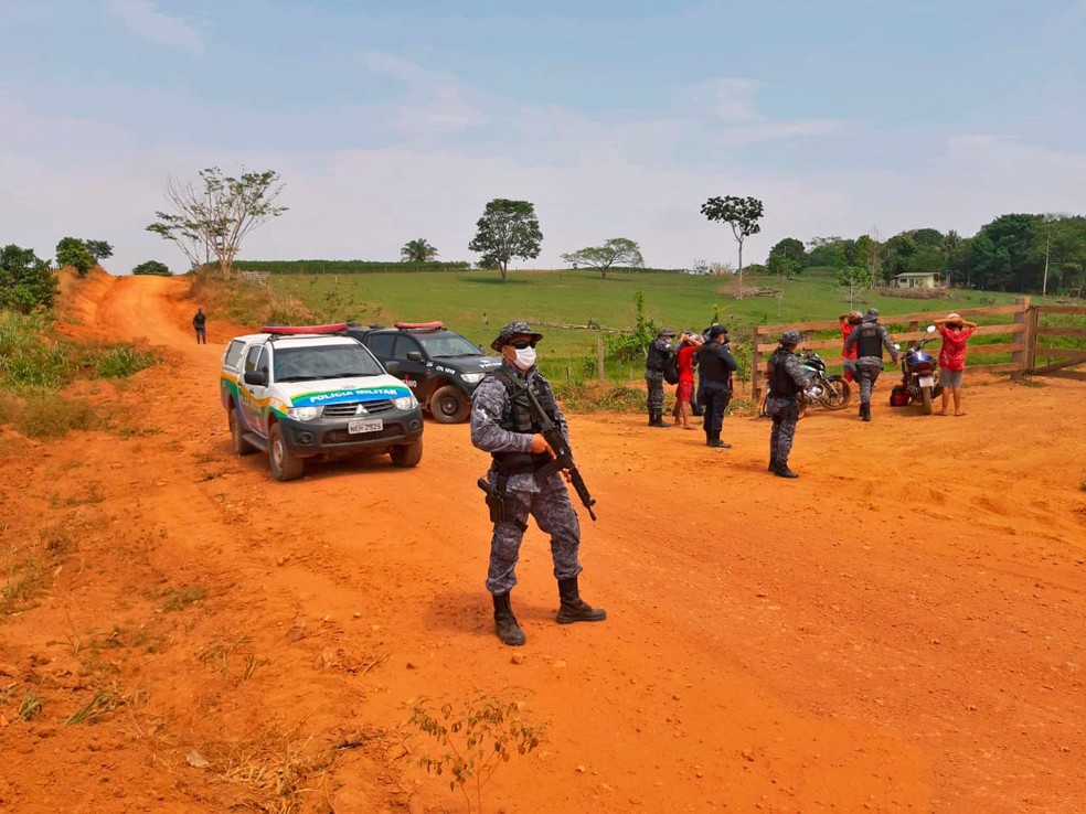 Agentes durante Operação Teminus em Rondônia — Foto: PM/Divulgação