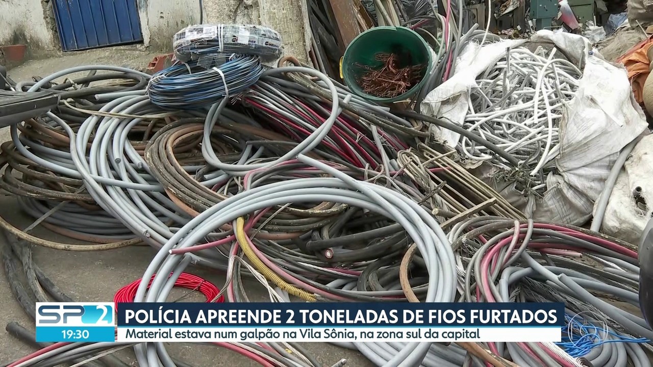 Polícia apreende duas toneladas de fios furtados na capital