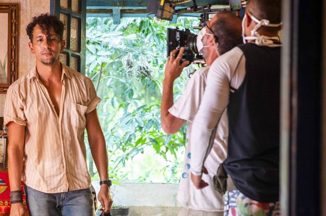 Irandhir Santos como José Lucas no Pantanal (Foto: TV Globo) Irandhir Santos como José Lucas no Pantanal (Foto: TV Globo)