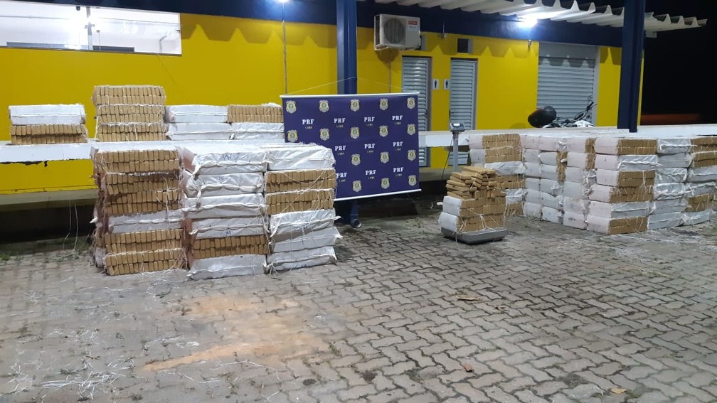 PRF apreendeu cerca de cinco toneladas de maconha — Foto: Polícia Rodoviária Federal/ Divulgação