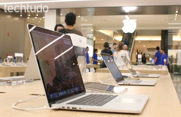 Produtos expostos na Apple Store do Morumbi (Foto: Fabrício Vitorino/TechTudo)