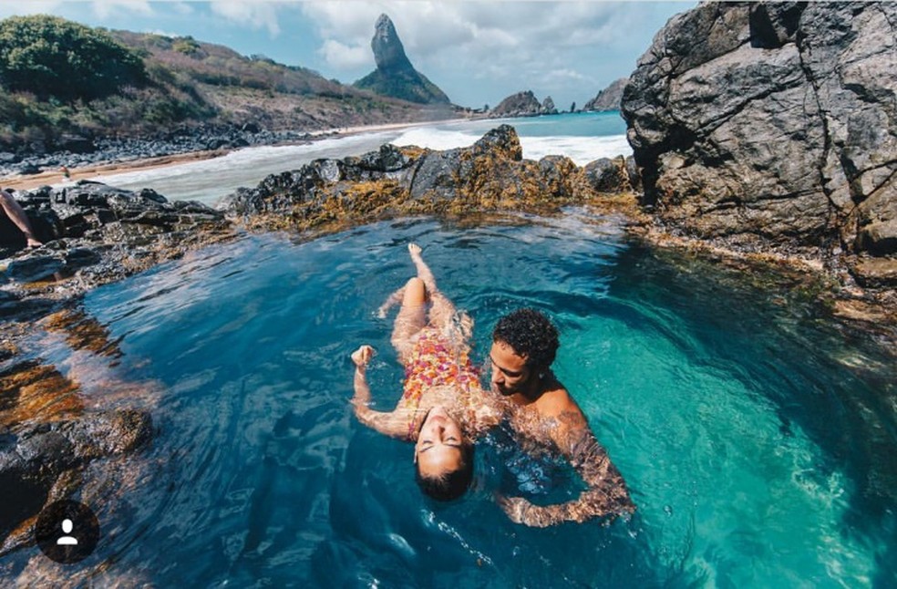 Bruna Marquezine e Neymar em Noronha (Foto: Raul AraÃ§Ã£o/ DivulgaÃ§Ã£o )