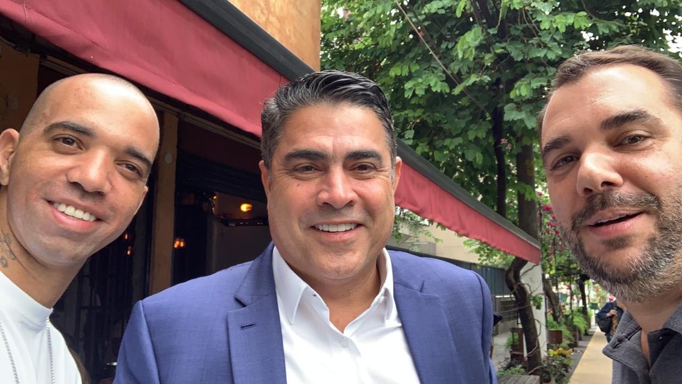 Sérgio Sette Camara em foto com Diego Tardelli e empresário do jogador, Beto Fedato — Foto: Reprodução