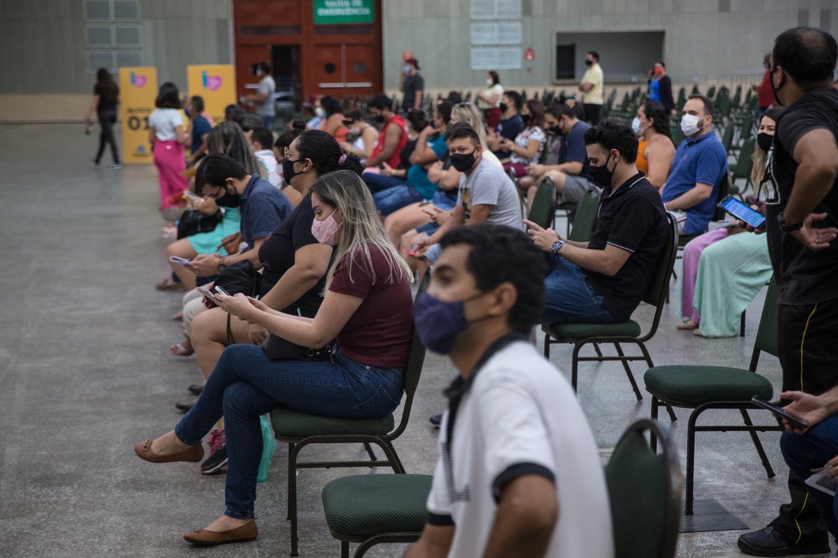 Fortaleza divulga listas de agendados para vacinação contra Covid-19 nesta quinta-feira; confira seu nome - Vimarsana News