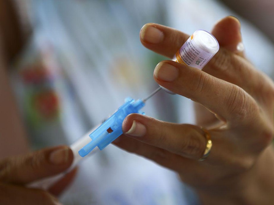 Análise: Antecipação da vacinação em SP dá força ao “trade da reabertura”