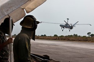 Drone da FAB é usado para achar pistas de pouso clandestinas na Amazônia (Foto: Agência Força Aérea)