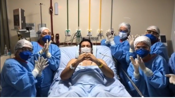 Marcelo Magno faz vídeo e comemora melhora após diagnóstico positivo de coronavírus (Foto: Reprodução/ Instagram)