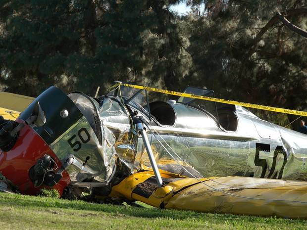 Detalhe do avião pilotado pelo ator americano Harrison Ford no campo de golfe Penmar, na Califórnia (Foto: Jonathan Alcorn/AFP)