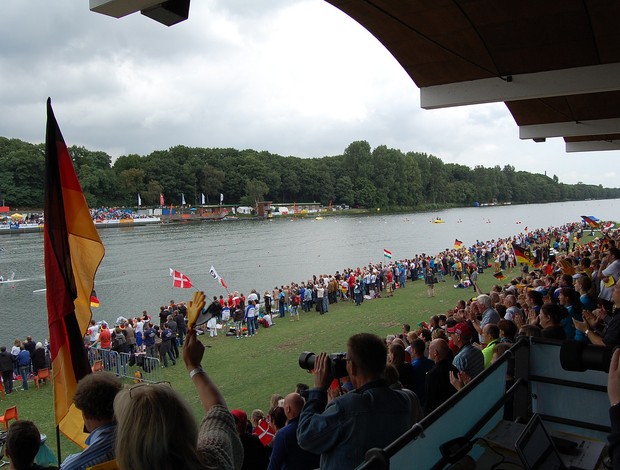 O público segue prestigiando o Mundial de Canoagem Velocidade e Paracanoagem na Alemanha (Foto: Divulgação)