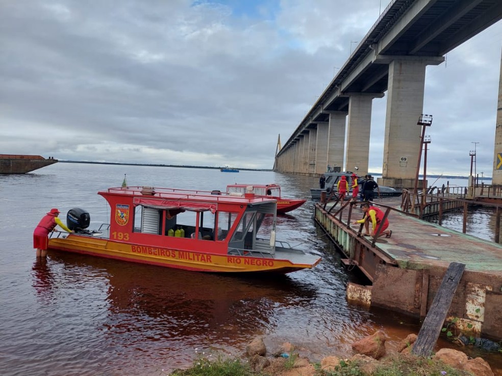 Uma equipe de pilotos de drone independentes localizou o corpo da mulher nas margens do Rio Negro, no Amazonas. — Foto: Divulgação/Corpo de Bombeiros